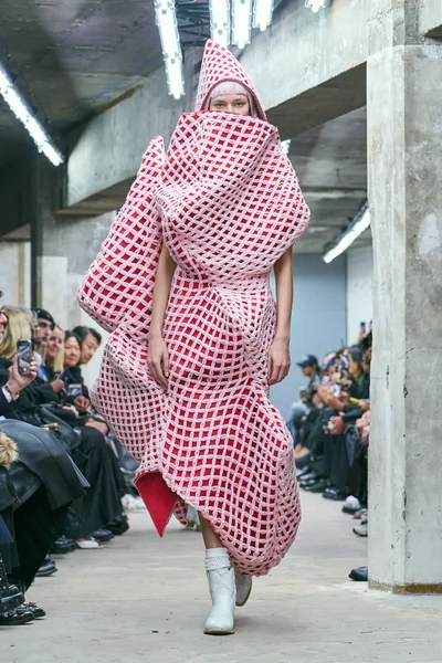 Look 2